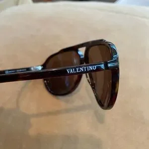 Valentino aviator sunglasses EUC Valentino | Accessories | Valentino Aviator Sunglasses Euc  main image 3